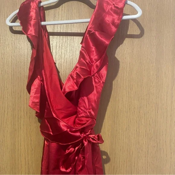 NWT red wrap dress full length. Never worn. Size 8. - Picture 3 of 7